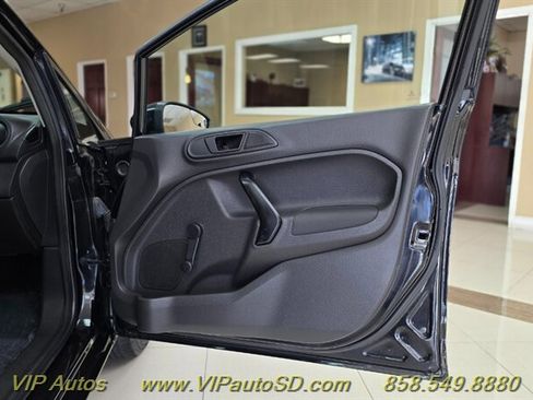 Used 2015 Ford Fiesta S image 12