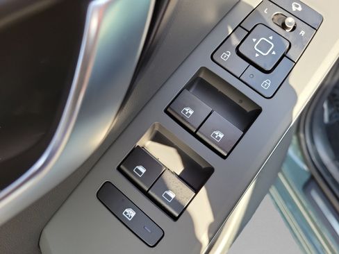 New 2026 Kia Niro SX Touring FWD image 13