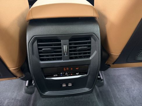 Used 2023 BMW 330i xDrive Sedan w/ M Sport Package image 25