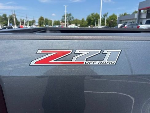 Used 2017 Chevrolet Colorado Z71 AWD/4WD image 9