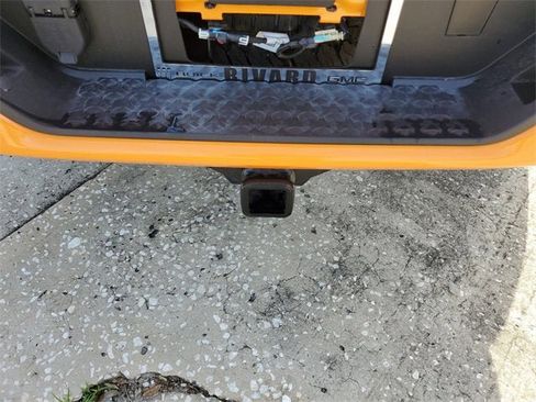 New 2025 GMC Canyon AT4 w/ Nightfall Edition image 9