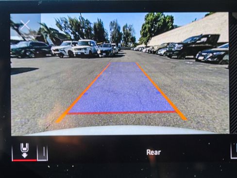 Used 2021 Audi Q5 e Prestige w/ Prestige Package image 24