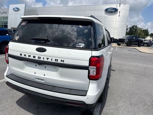 Certified 2024 Ford Expedition XLT AWD/4WD image 13