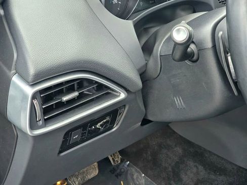 Used 2017 Jaguar F-PACE Prestige image 17