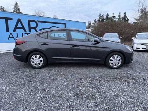 Used 2020 Hyundai Elantra SE w/ Cargo Package (C1) image 2