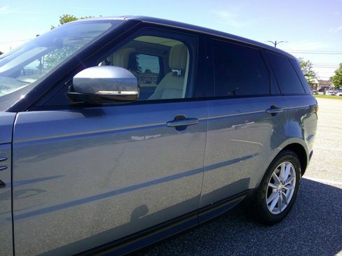 Used 2022 Land Rover Range Rover Sport SE AWD/4WD image 28
