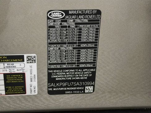 Used 2025 Land Rover Range Rover SE AWD/4WD image 34