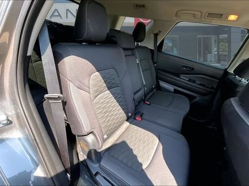 Used 2025 Nissan Pathfinder SV AWD/4WD image 24