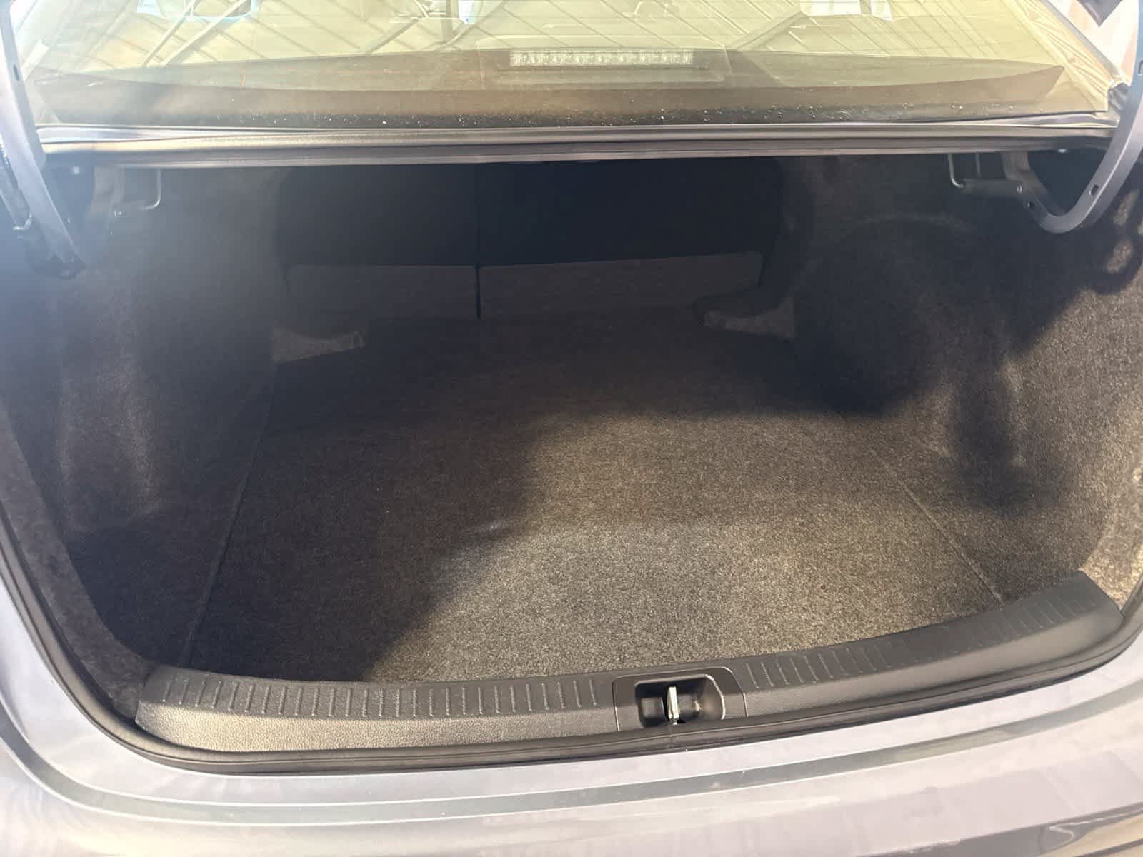 Used 2025 Toyota Corolla LE FWD image 11