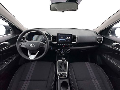 New 2026 Hyundai Venue SEL FWD image 32