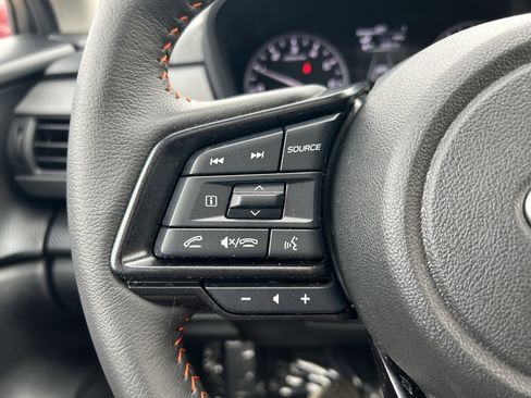 Certified 2025 Subaru Crosstrek 2.5i Limited w/ Crosstrek Mirror Package image 18