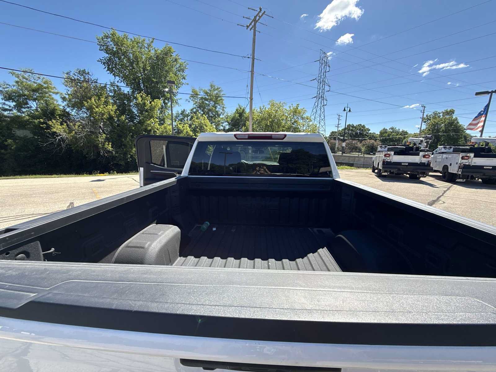 Certified 2024 GMC Sierra 1500 Elevation w/ LPO, Elevation Black Package AWD/4WD image 24