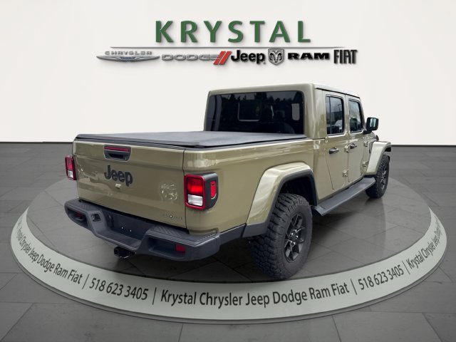 Used 2025 Jeep Gladiator Sport AWD/4WD image 6