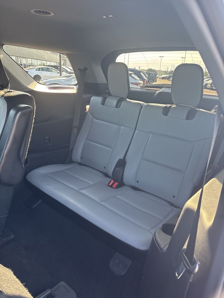 Used 2021 Ford Explorer XLT w/ Equipment Group 202A AWD/4WD image 30