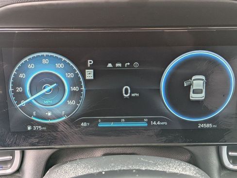 Used 2025 Hyundai Elantra SEL image 13