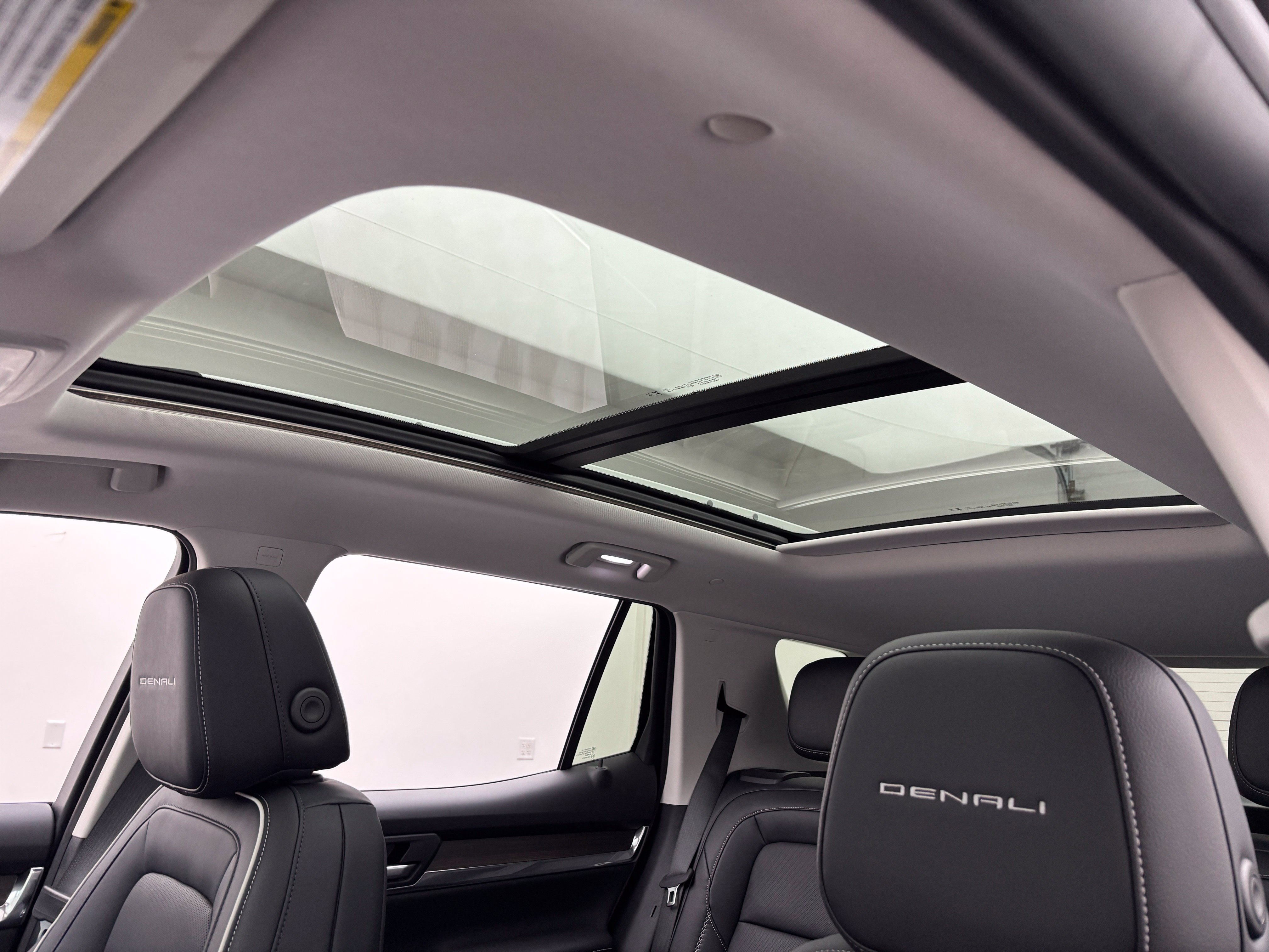New 2027 GMC Terrain Denali w/ LPO, Floor Liner Package AWD/4WD image 5