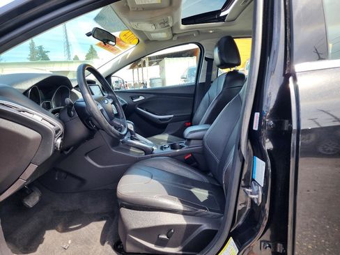 Used 2014 Ford Focus Titanium FWD image 14