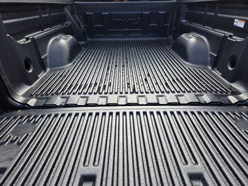 Used 2022 Chevrolet Colorado LT w/ Fleet Safety Package image 14