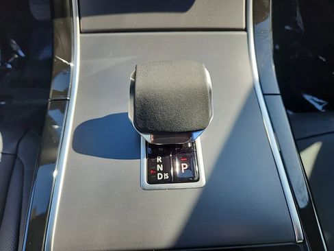 Certified 2026 Land Rover Range Rover Evoque S AWD/4WD image 16