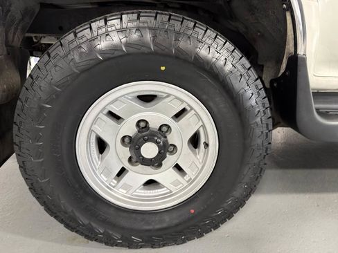 Used 1993 Toyota 4Runner SR5 AWD/4WD image 2
