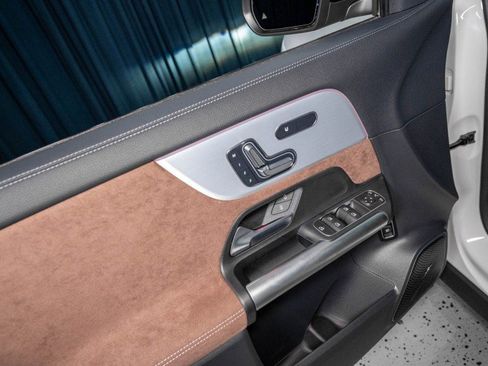 New 2025 Mercedes-Benz GLA 35 AMG 4MATIC image 13