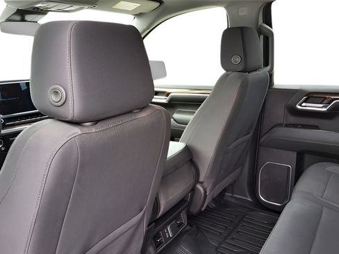 Used 2023 GMC Sierra 1500 SLE AWD/4WD image 30