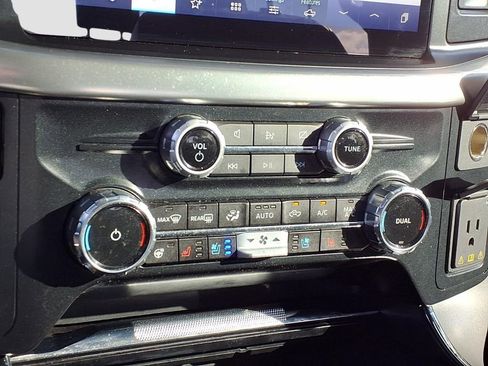 Used 2023 Ford F150 Lariat w/ FX4 Off-Road Package AWD/4WD image 16