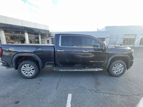 Used 2020 GMC Sierra 2500 Denali w/ Denali Ultimate Package AWD/4WD image 3