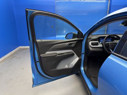 New 2027 Chevrolet Bolt LT w/ Comfort Package FWD image 10