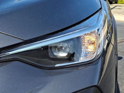 Used 2024 Subaru Crosstrek 2.0i image 9