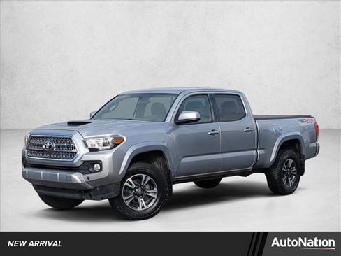 Used 2017 Toyota Tacoma SR5 image 1