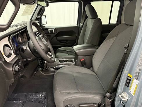 New 2026 Jeep Gladiator Sport AWD/4WD image 5