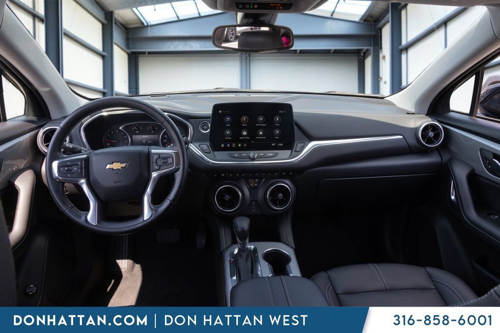 Used 2024 Chevrolet Blazer LT w/ LPO, Floor Liner Package FWD image 4
