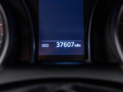 Used 2024 Toyota Camry SE FWD image 19