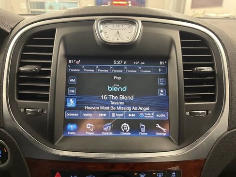 Used 2014 Chrysler 300 AWD w/ Driver Convenience Group image 21