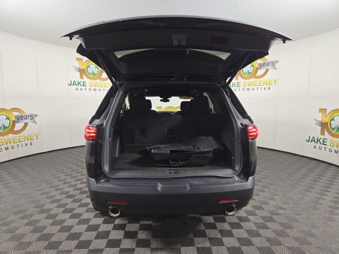 Certified 2023 Chevrolet Traverse LT FWD image 35