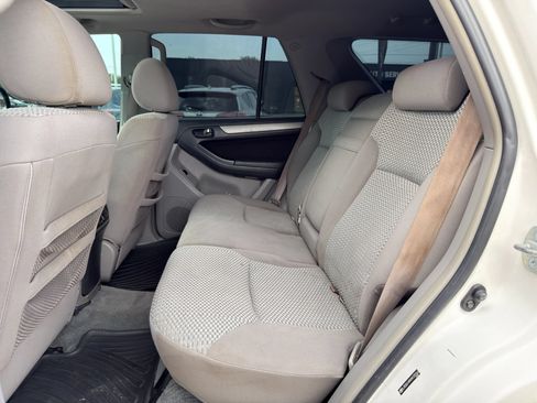 Used 2008 Toyota 4Runner SR5 AWD/4WD image 18