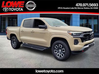 Used 2024 Chevrolet Colorado Z71 w/ Z71 Convenience Package 2