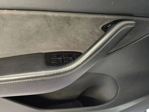 Used 2020 Tesla Model Y Long Range AWD/4WD image 13