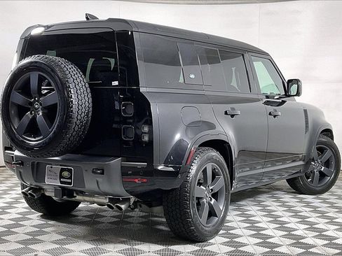 Used 2024 Land Rover Defender 110 V8 image 10