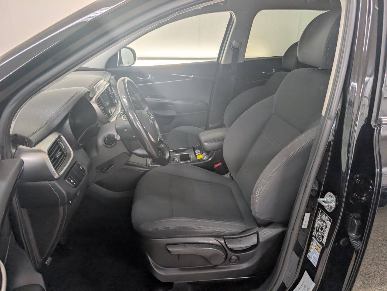 Used 2019 Kia Sorento AWD image 7