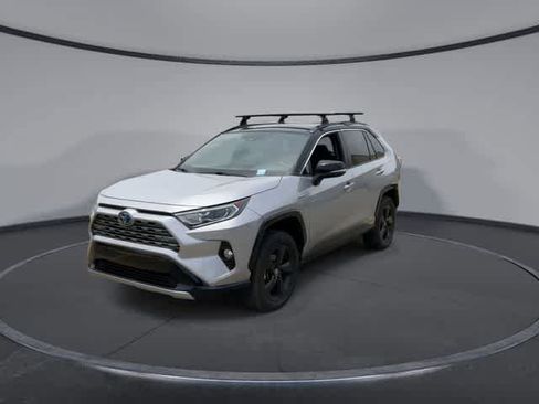 Used 2021 Toyota RAV4 XSE AWD/4WD image 4