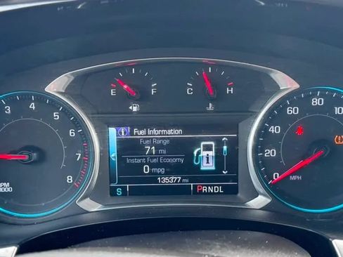Used 2018 Chevrolet Traverse LT FWD image 19