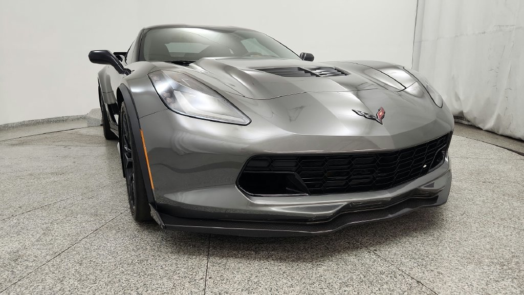 Used 2015 Chevrolet Corvette Z06 w/ 3LZ Preferred Equipment Group RWD image 13