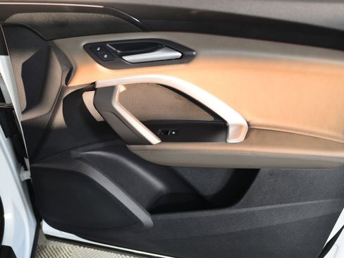 Certified 2025 Audi Q5 Premium w/ Convenience Package image 20