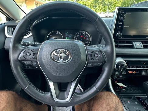Used 2019 Toyota RAV4 XLE w/ Convenience Package AWD/4WD image 13