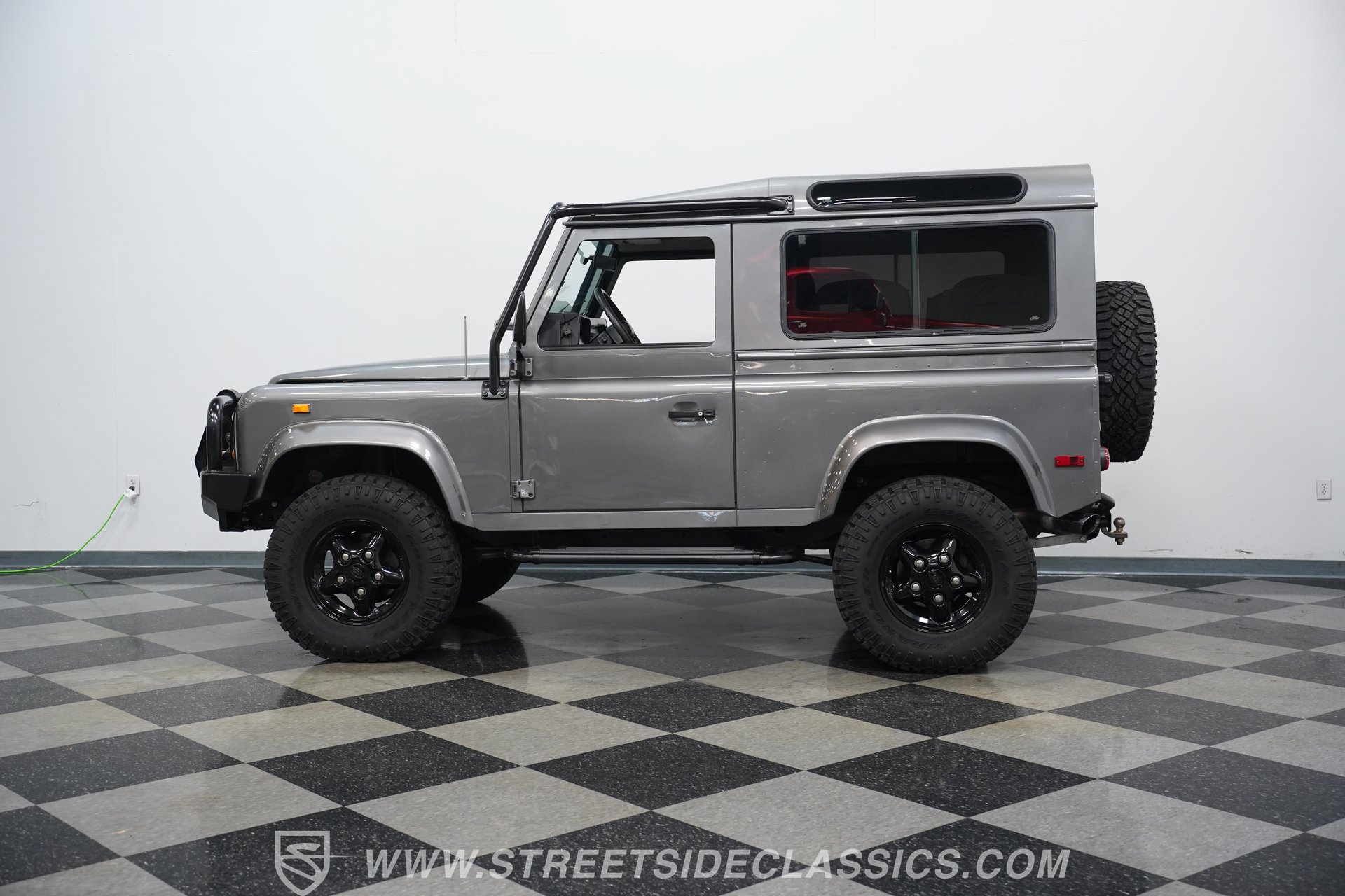 Used 1997 Land Rover Defender 90 AWD/4WD image 8