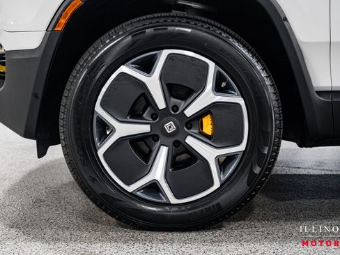 Used 2022 Rivian R1T Adventure image 12