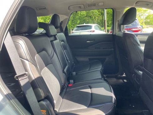 Certified 2024 Nissan Pathfinder SL AWD/4WD image 22