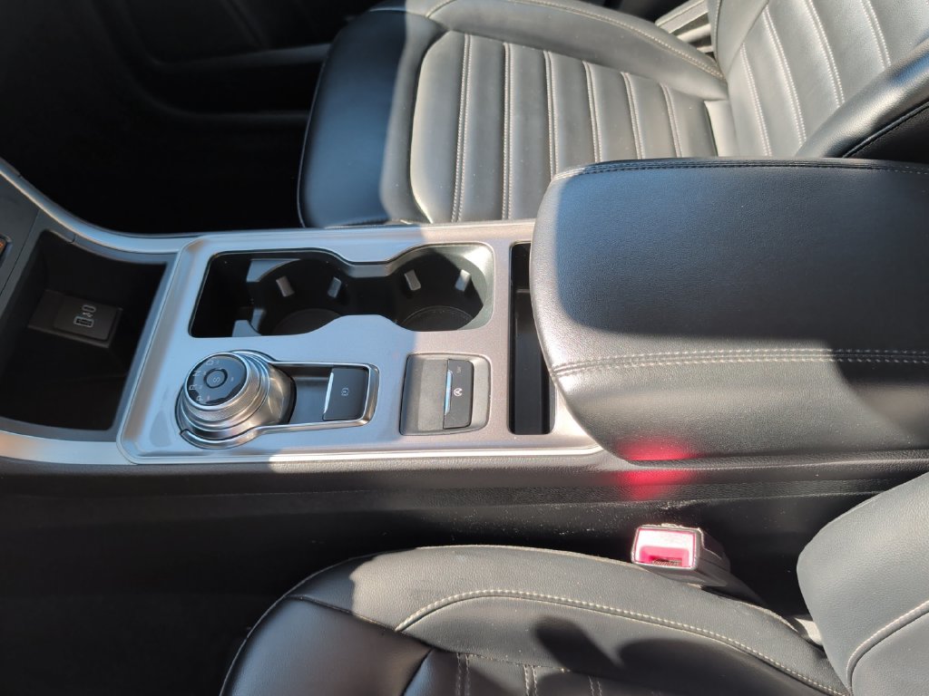 Used 2024 Ford Edge SEL AWD/4WD image 25